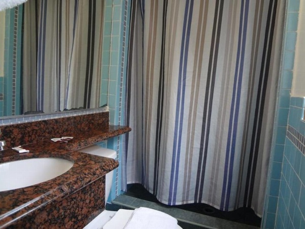 Paradise Inn & Suites image 12