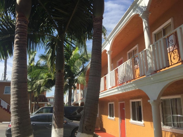 Paradise Inn & Suites image 17