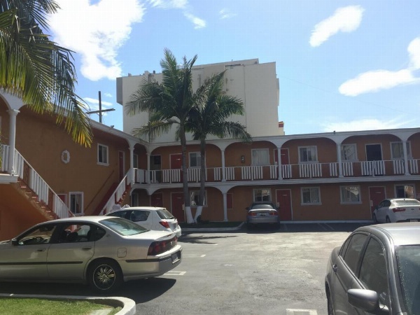 Paradise Inn & Suites image 21