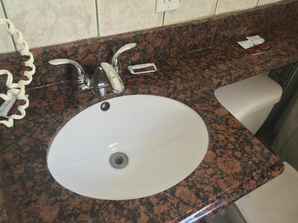 Paradise Inn & Suites image 9